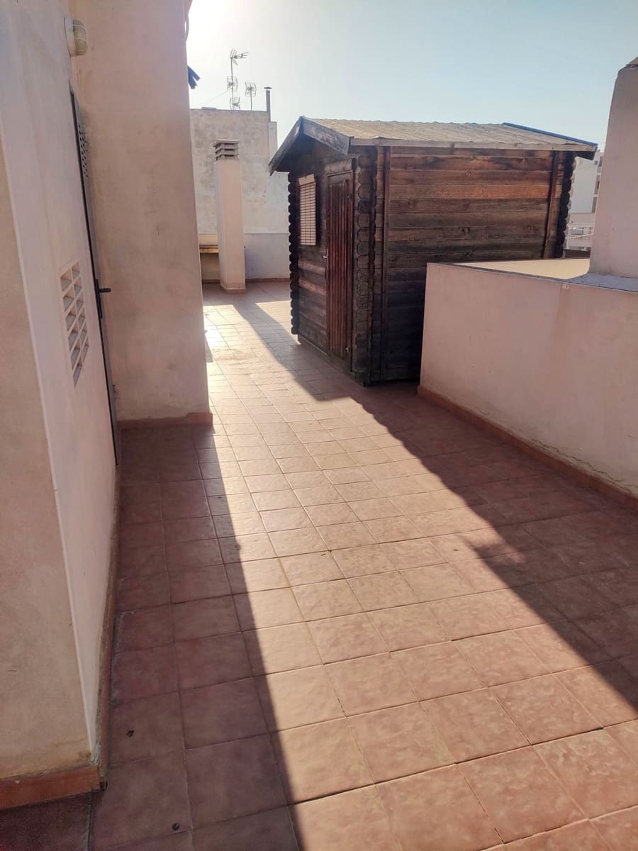 2 quarto Apartamento para arrendar em Torrevieja com piscina - 800 € (Ref: 9815472)