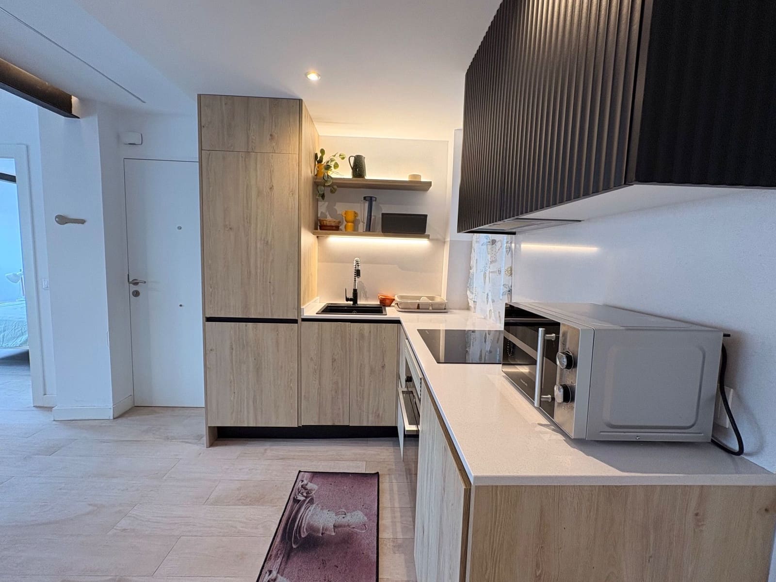 2 bedroom Flat for rent in Torrevieja - € 950 (Ref: 9816973)