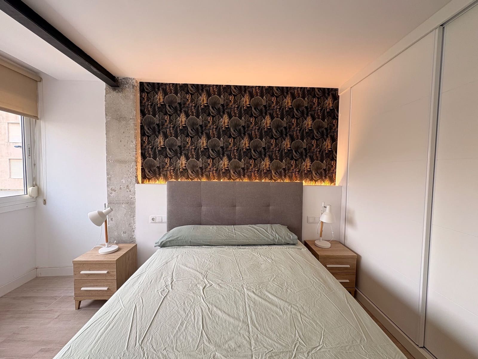2 bedroom Flat for rent in Torrevieja - € 950 (Ref: 9816973)