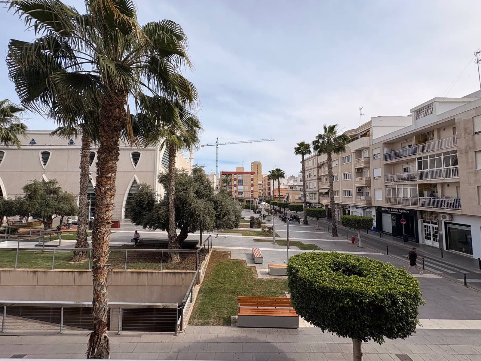 2 bedroom Flat for rent in Torrevieja - € 950 (Ref: 9816973)
