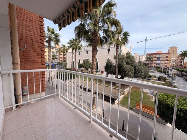 2 soverom Leilighet til leie i Torrevieja - € 950 (Ref: 9816973)