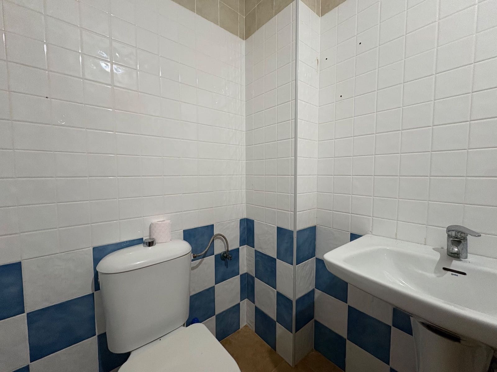 Kommersiell til leie i Torre de la Horadada - € 1 400 (Ref: 9819879)