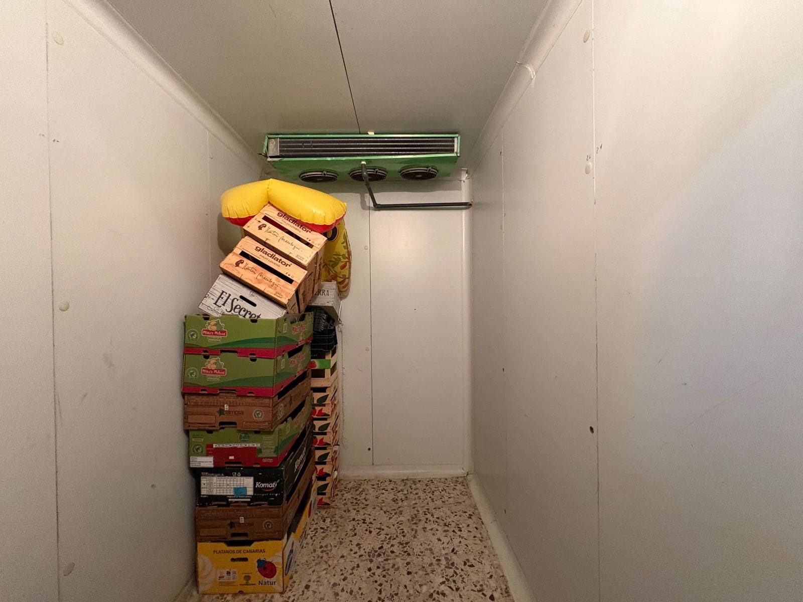 Kommersiell til leie i Torre de la Horadada - € 1 400 (Ref: 9819879)