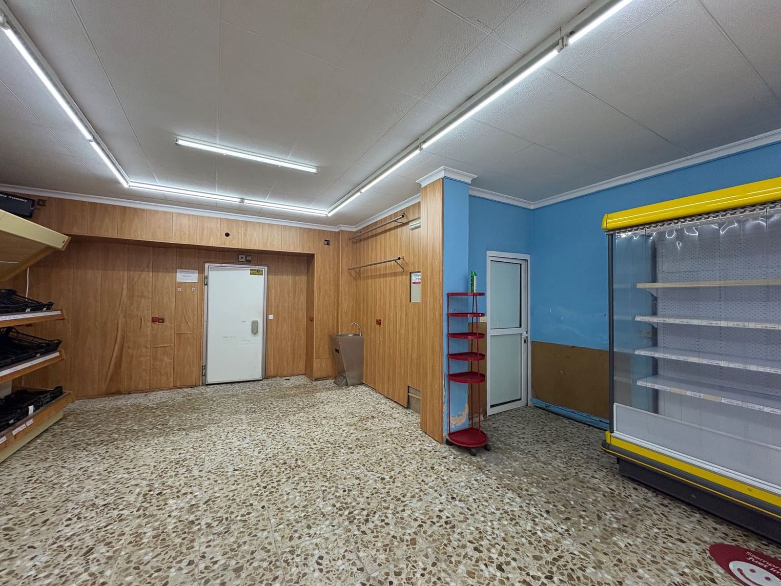 Kommersiell til leie i Torre de la Horadada - € 1 400 (Ref: 9819879)