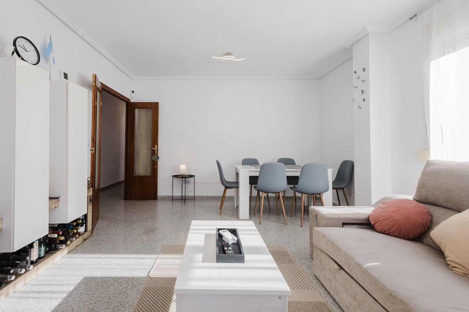 4 soverom Leilighet til leie i San Miguel de Salinas med garasje - € 950 (Ref: 9819880)