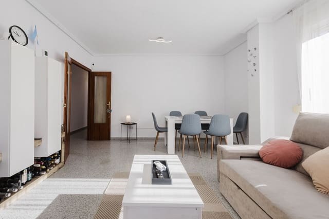 4 soverom Leilighet til leie i San Miguel de Salinas med garasje - € 950 (Ref: 9819880)