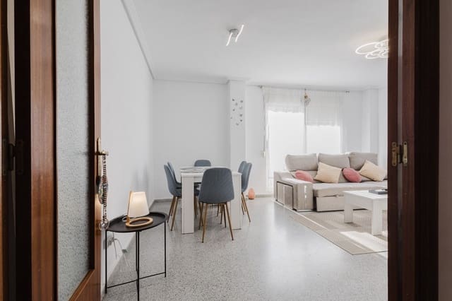 4 soverom Leilighet til leie i San Miguel de Salinas med garasje - € 950 (Ref: 9819880)