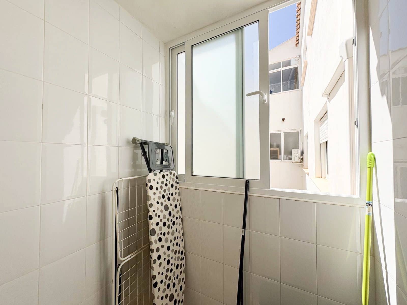 2 soverom Leilighet til leie i Orihuela Costa med svømmebasseng - € 950 (Ref: 9819881)