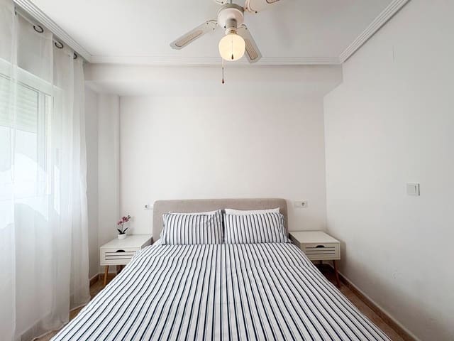 2 soverom Leilighet til leie i Orihuela Costa, Orihuela med svømmebasseng - € 950 (Ref: 9819881)