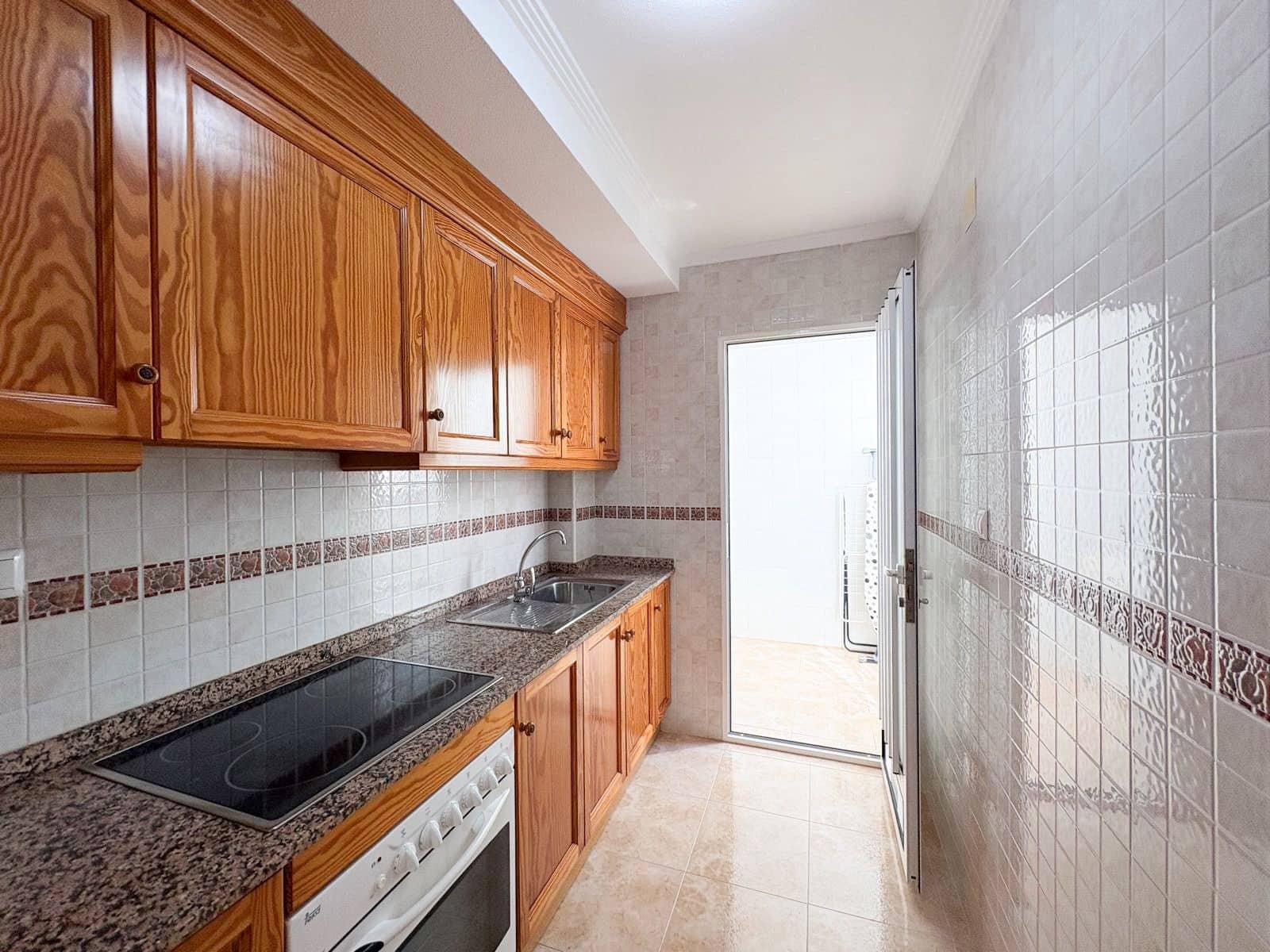 2 soverom Leilighet til leie i Orihuela Costa med svømmebasseng - € 950 (Ref: 9819881)