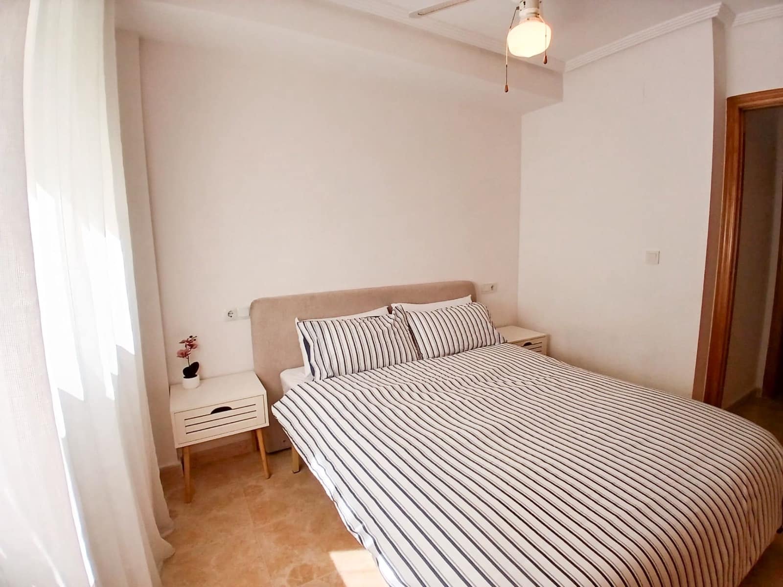 2 soverom Leilighet til leie i Orihuela Costa med svømmebasseng - € 950 (Ref: 9819881)