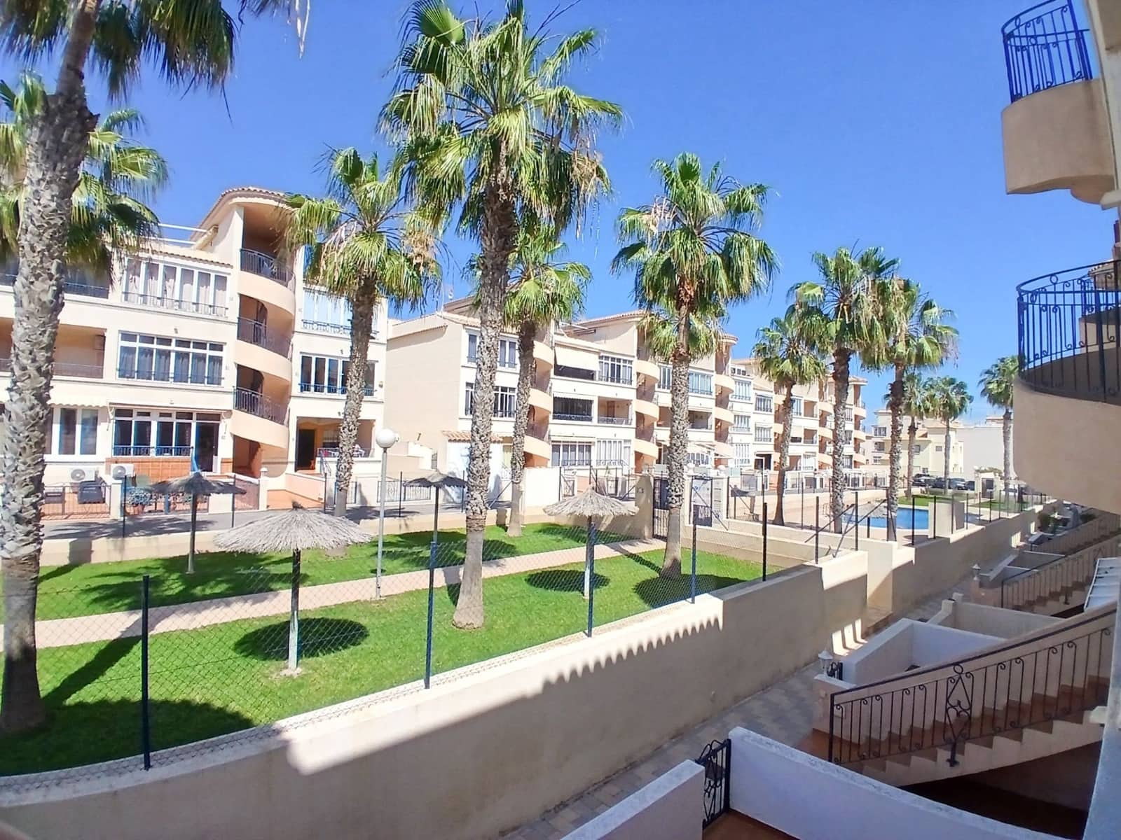 2 soverom Leilighet til leie i Orihuela Costa med svømmebasseng - € 950 (Ref: 9819881)