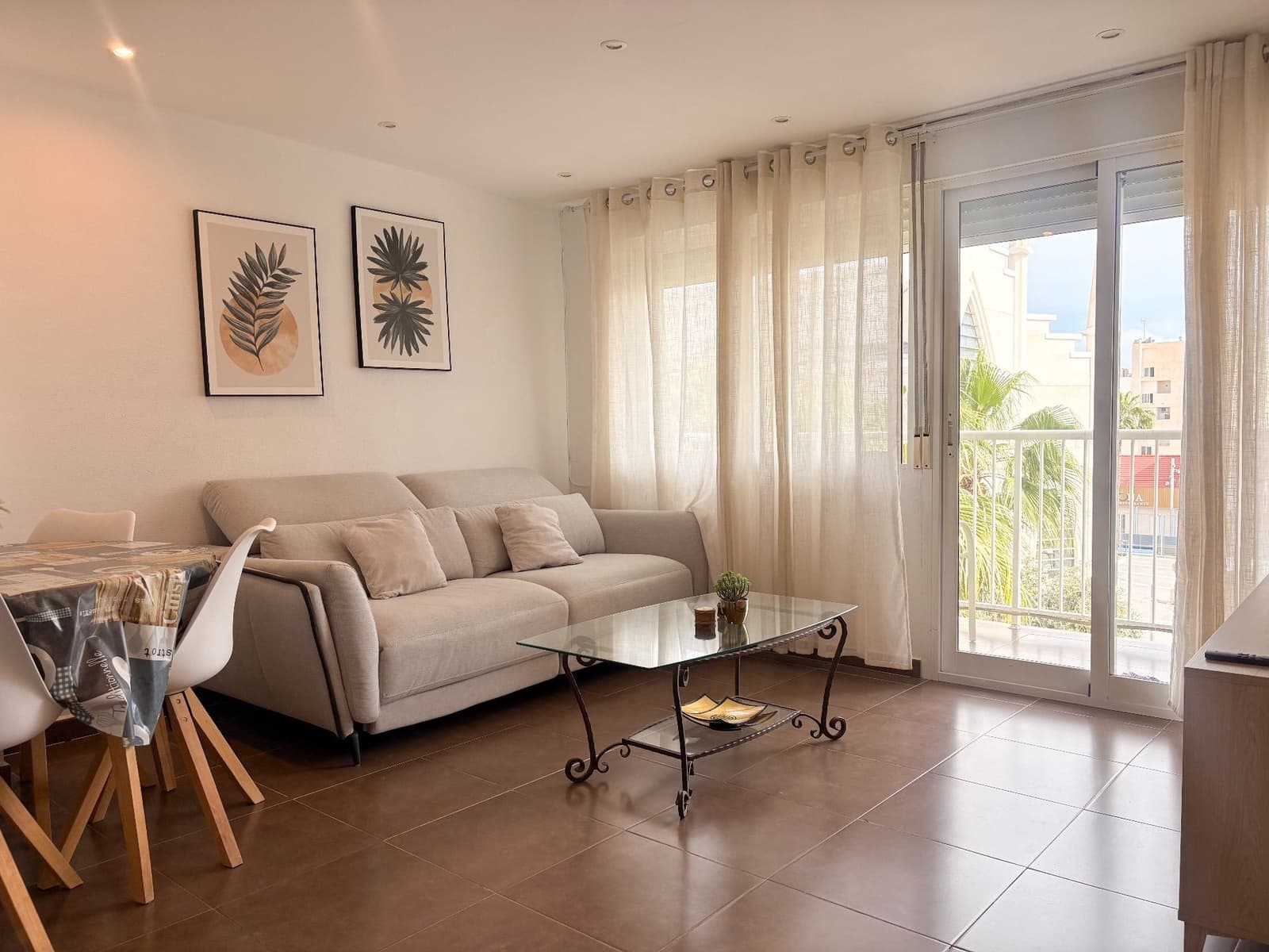 2 quarto Apartamento para arrendar em Torrevieja - 900 € (Ref: 9821795)