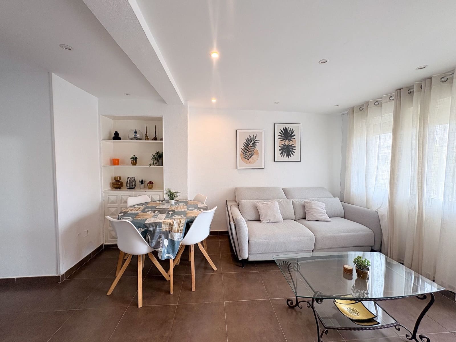 2 quarto Apartamento para arrendar em Torrevieja - 900 € (Ref: 9821795)