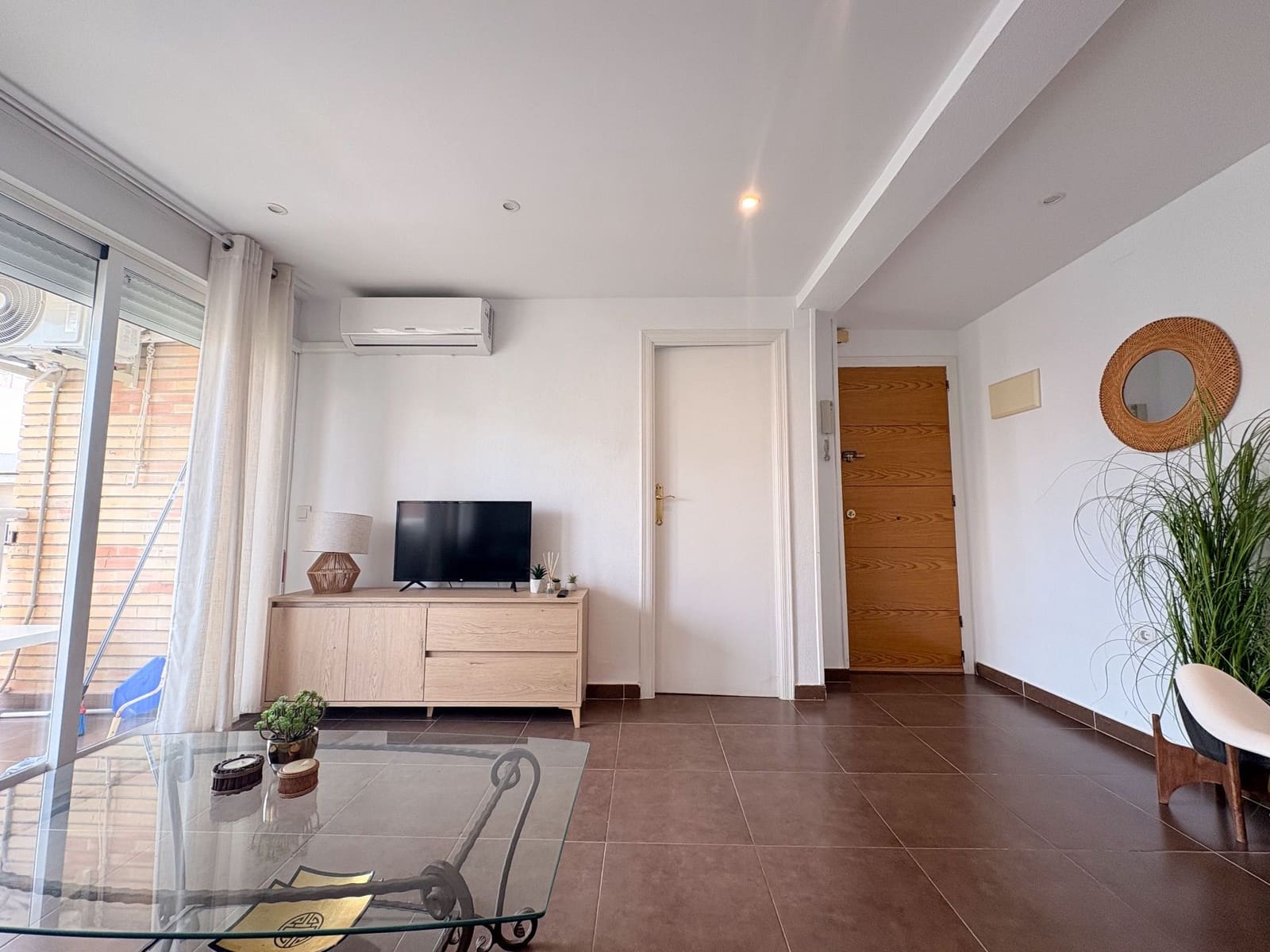 2 quarto Apartamento para arrendar em Torrevieja - 900 € (Ref: 9821795)