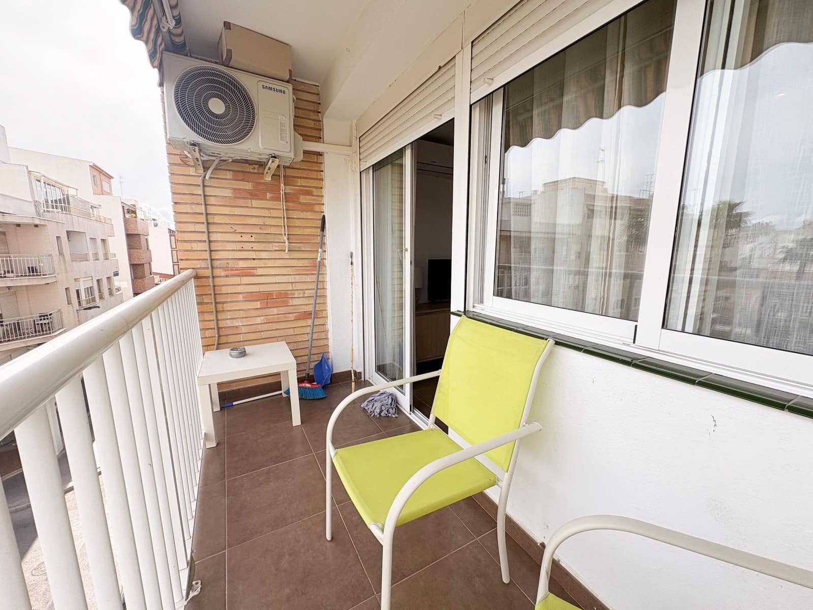 2 quarto Apartamento para arrendar em Torrevieja - 900 € (Ref: 9821795)