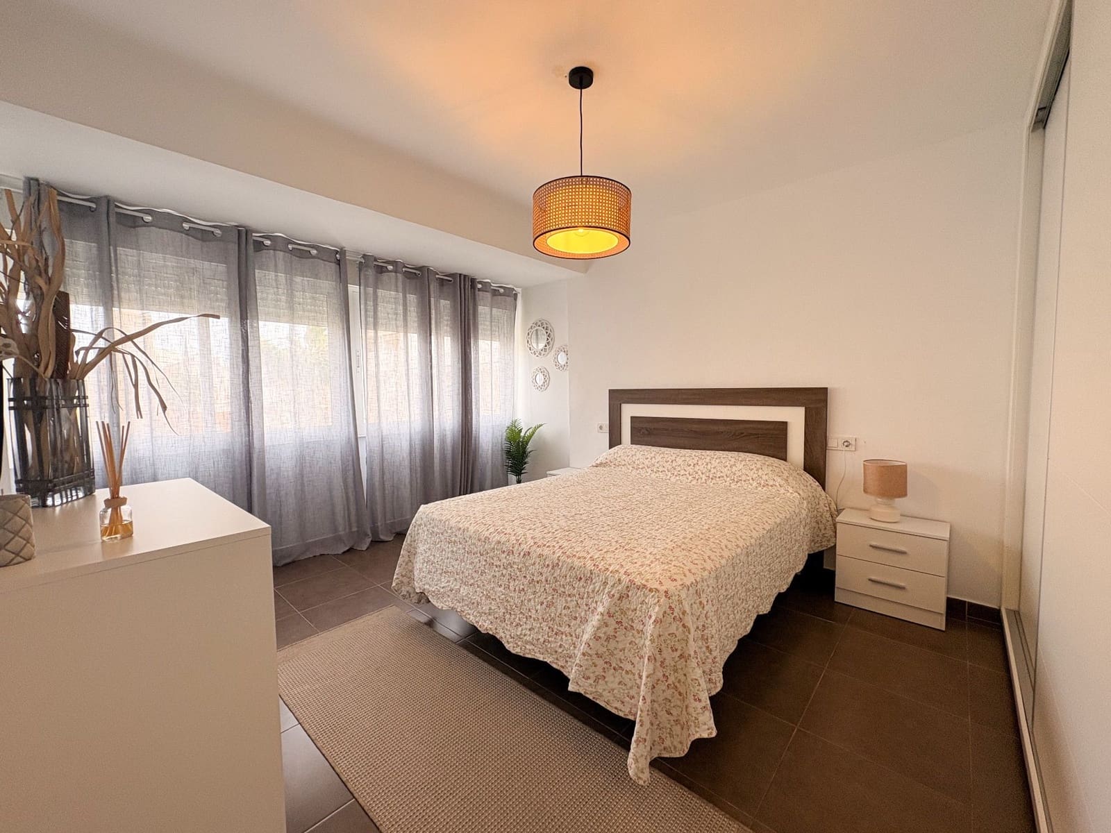 2 quarto Apartamento para arrendar em Torrevieja - 900 € (Ref: 9821795)