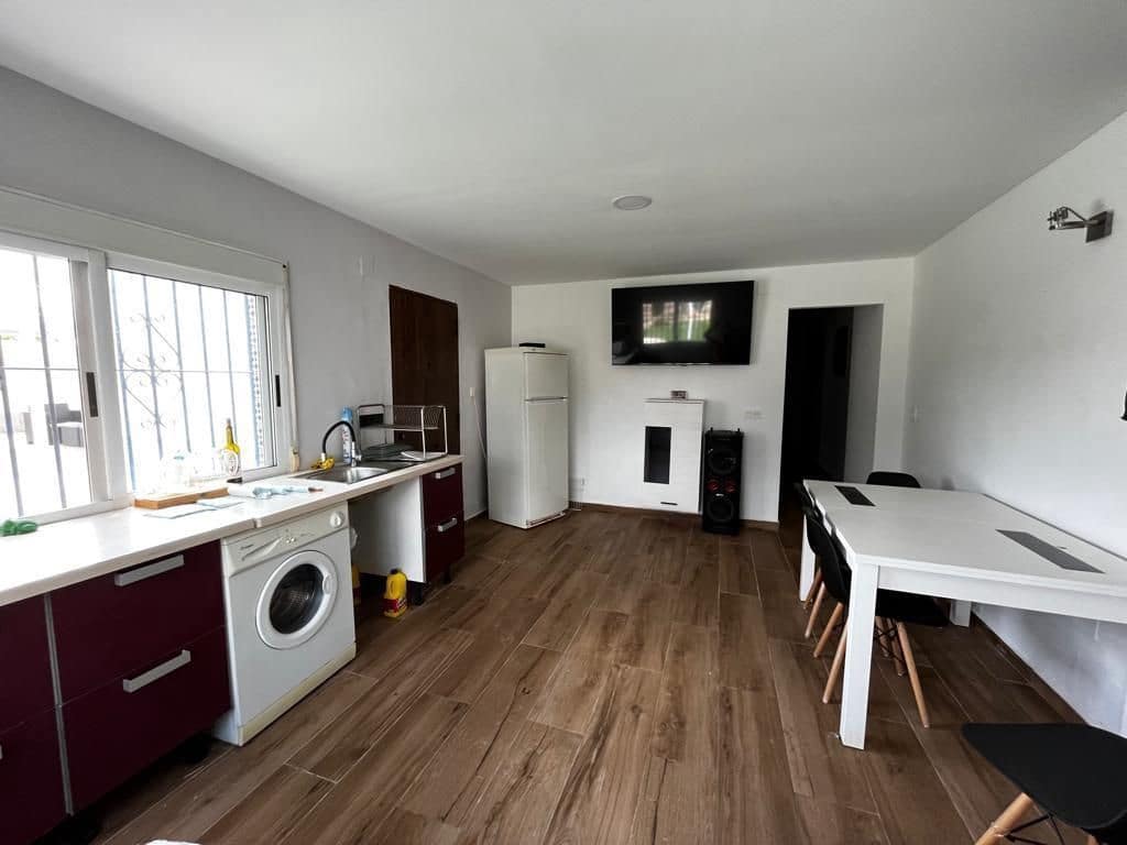 2 bedroom Villa for rent in Los Montesinos with pool garage - € 1,300 (Ref: 9824655)