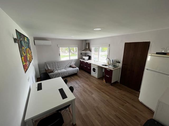 Villa/Maison de 2 chambres à louer à Los Montesinos avec piscine garage - 1 300 € (Ref: 9824655)
