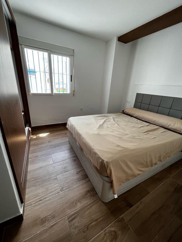 2 bedroom Villa for rent in Los Montesinos with pool garage - € 1,300 (Ref: 9824655)