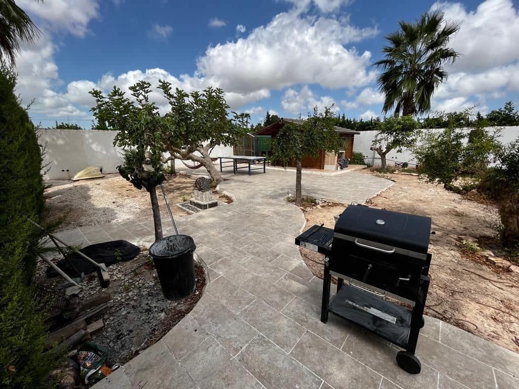 2 bedroom Villa for rent in Los Montesinos with pool garage - € 1,300 (Ref: 9824655)