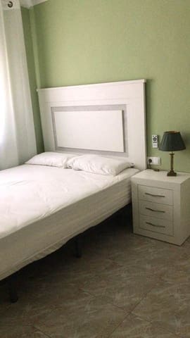 3 slaapkamer Villa te huur in Torrevieja met zwembad - € 2.800 (Ref: 9824656)