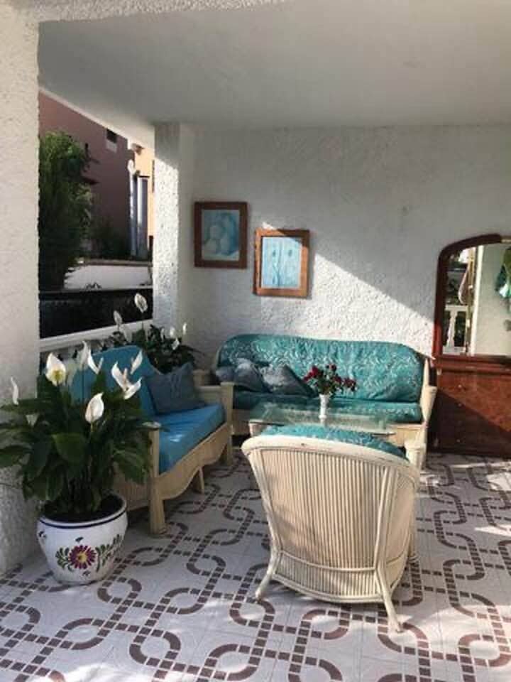 3 bedroom Villa for rent in Torrevieja with pool - € 2,800 (Ref: 9824656)