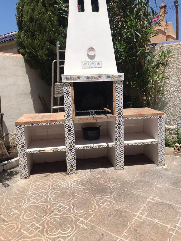 3 bedroom Villa for rent in Torrevieja with pool - € 2,800 (Ref: 9824656)