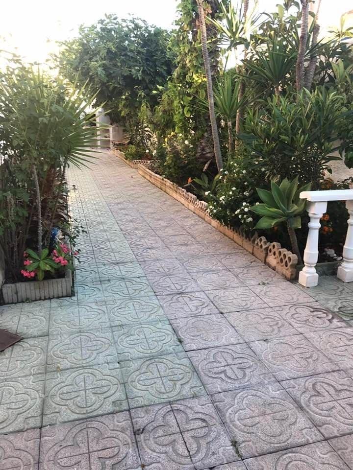 3 bedroom Villa for rent in Torrevieja with pool - € 2,800 (Ref: 9824656)