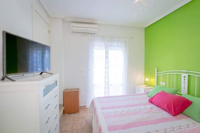 3 slaapkamer Villa te huur in Torrevieja met zwembad garage - € 1.300 (Ref: 9828247)