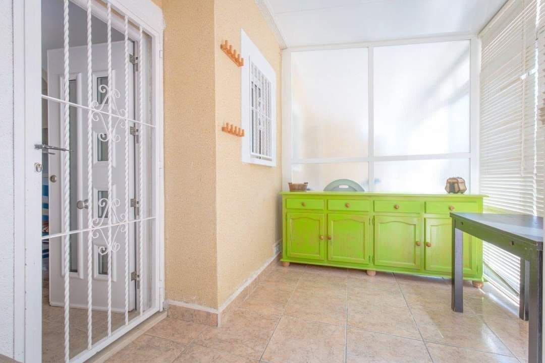 3 bedroom Villa for rent in Torrevieja with pool garage - € 1,300 (Ref: 9828247)