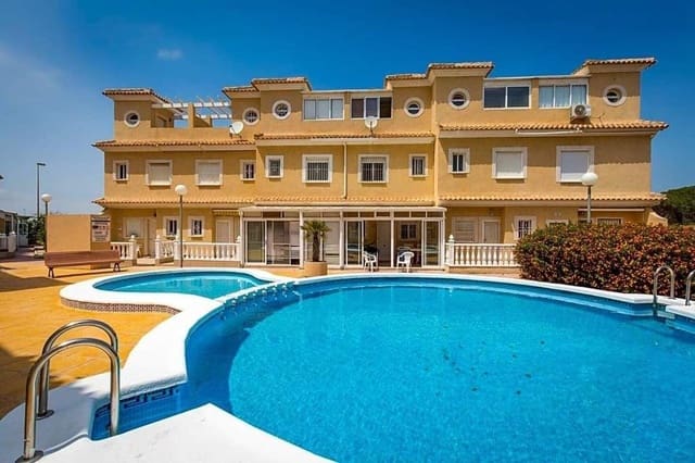 3 slaapkamer Villa te huur in Torrevieja met zwembad garage - € 1.300 (Ref: 9828247)