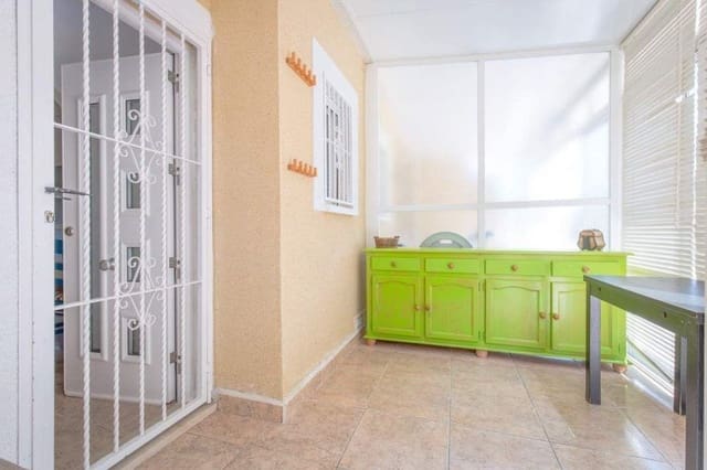 3 slaapkamer Villa te huur in Torrevieja met zwembad garage - € 1.300 (Ref: 9828247)