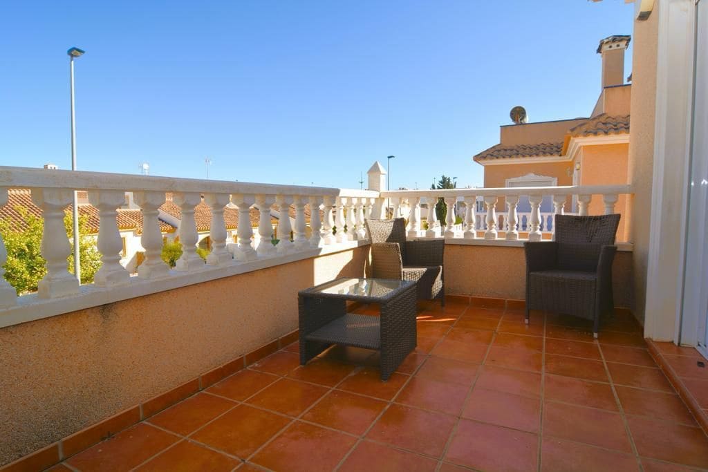 2 bedroom Semi-detached Villa for rent in Pilar de la Horadada with pool - € 1,500 (Ref: 9838875)