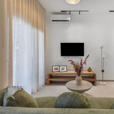 1 bedroom Flat for rent in Torrevieja - € 825 (Ref: 9848983)