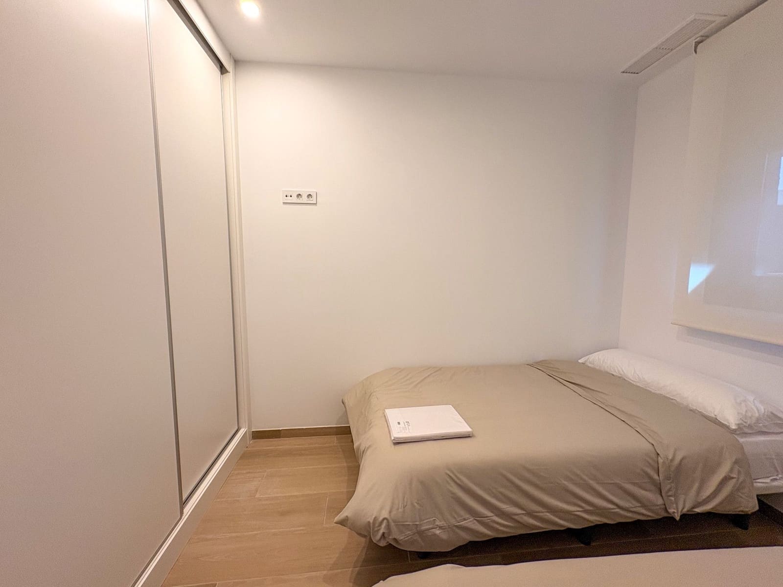 2 sypialnia Mieszkanie do wynajęcia w Torrevieja z basenem garażem - 2 200 € (Ref: 9850968)