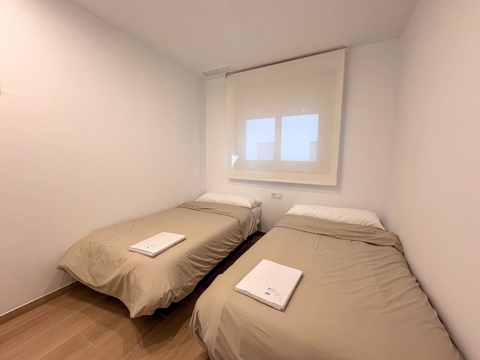 2 sypialnia Mieszkanie do wynajęcia w Torrevieja z basenem garażem - 2 200 € (Ref: 9850968)