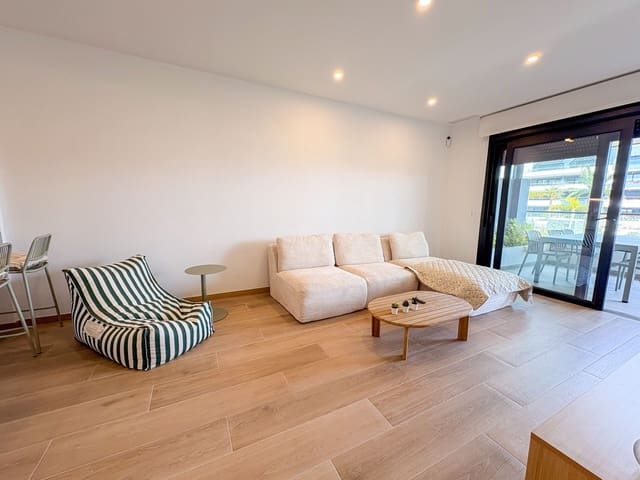 2 sypialnia Mieszkanie do wynajęcia w Torrevieja z basenem garażem - 2 200 € (Ref: 9850968)