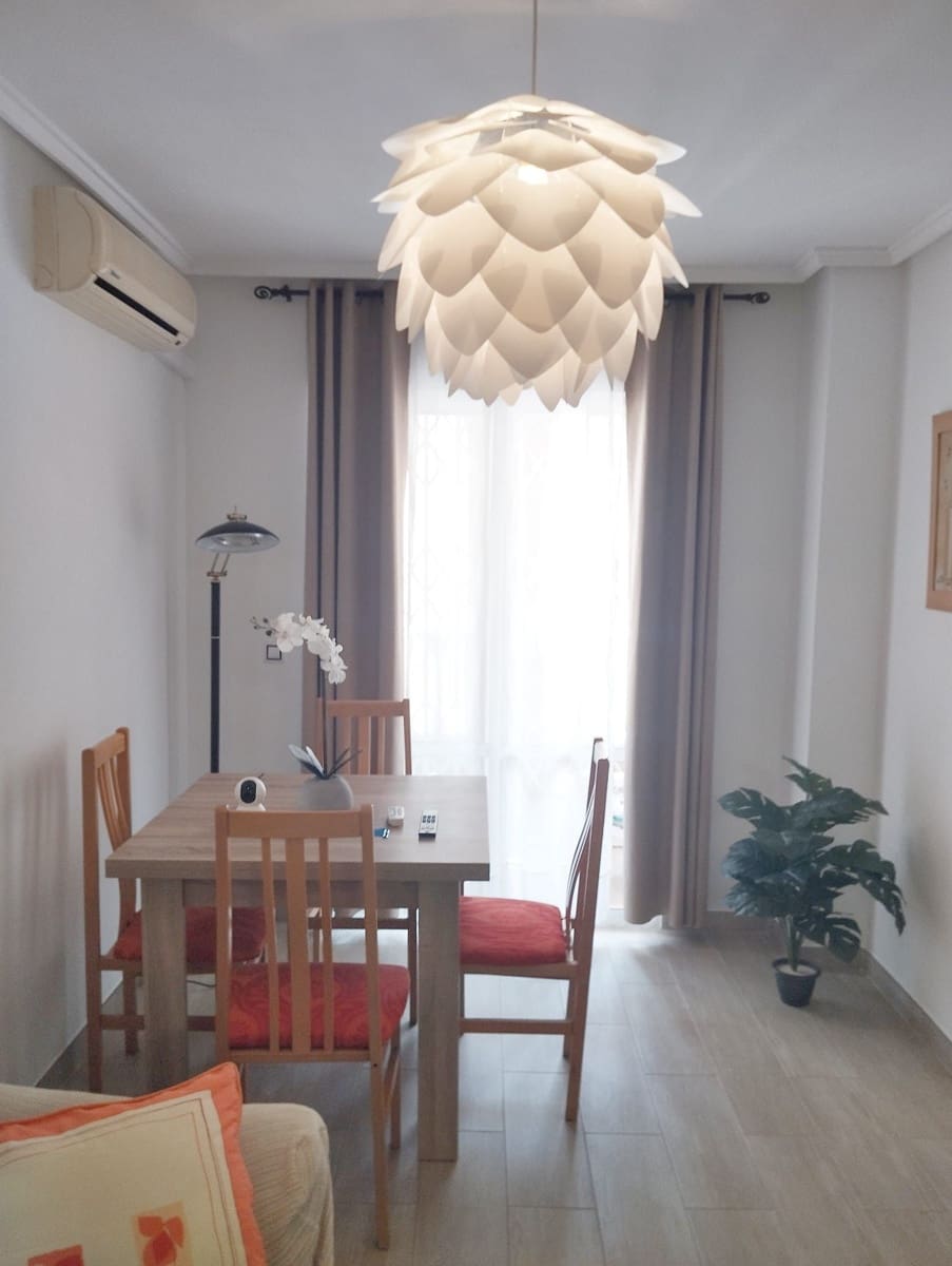 2 bedroom Flat for rent in Torrevieja with pool - € 950 (Ref: 9850969)