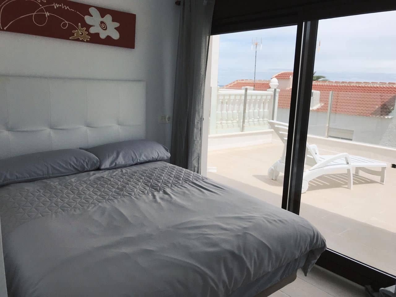 4 bedroom Villa for rent in Pilar de la Horadada with garage - € 2,000 (Ref: 9854869)