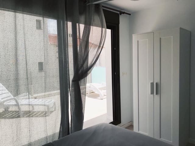 4 sovrum Villa att hyra i Pilar de la Horadada med garage - 2 000 € (Ref: 9854869)