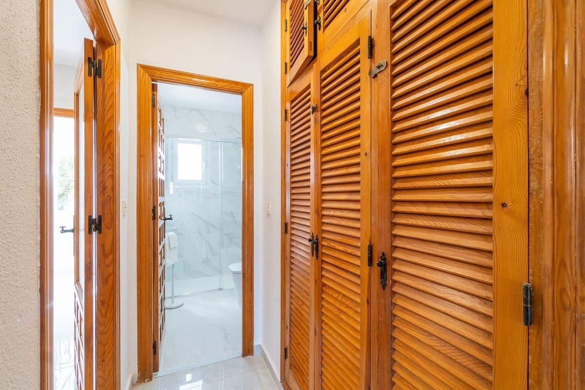3 soveværelse Semi-Rækkehus til leje i Orihuela Costa med swimmingpool - € 1.800 (Ref: 9858000)