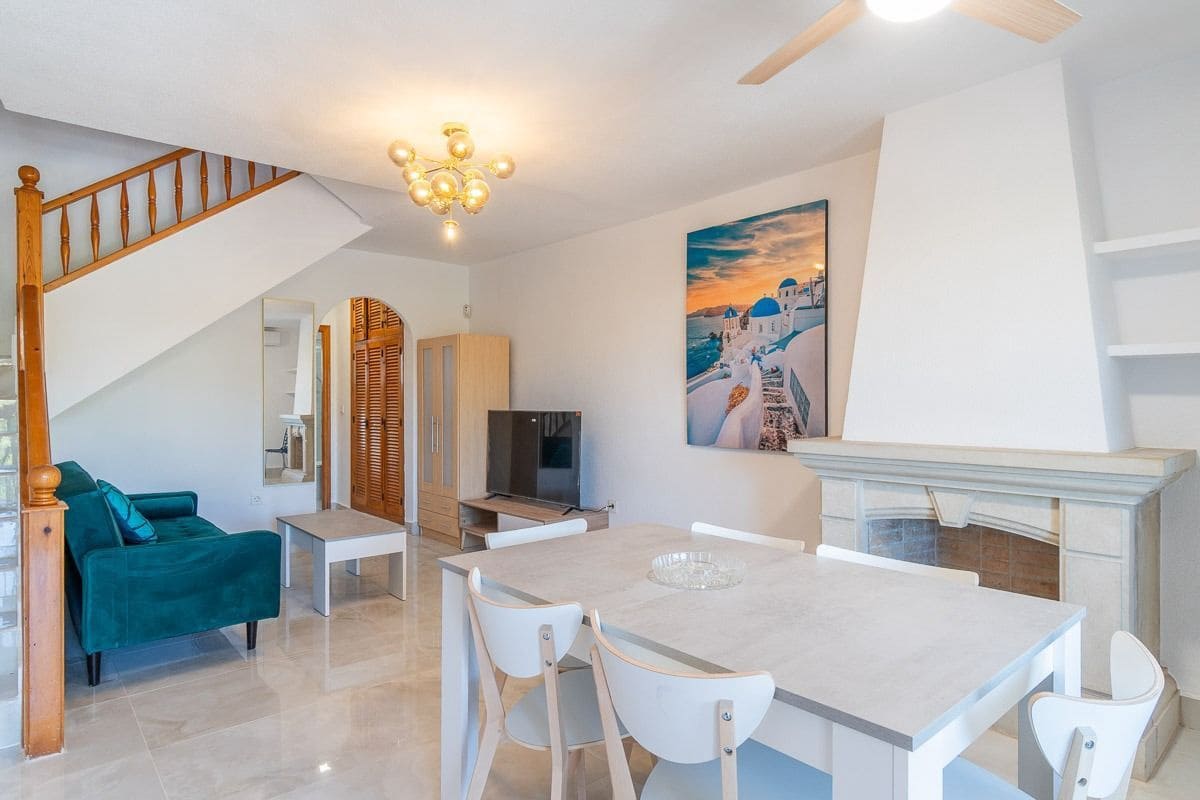 3 soveværelse Semi-Rækkehus til leje i Orihuela Costa med swimmingpool - € 1.800 (Ref: 9858000)