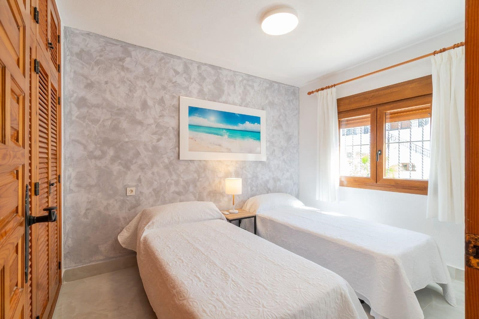 3 soveværelse Semi-Rækkehus til leje i Orihuela Costa med swimmingpool - € 1.800 (Ref: 9858000)