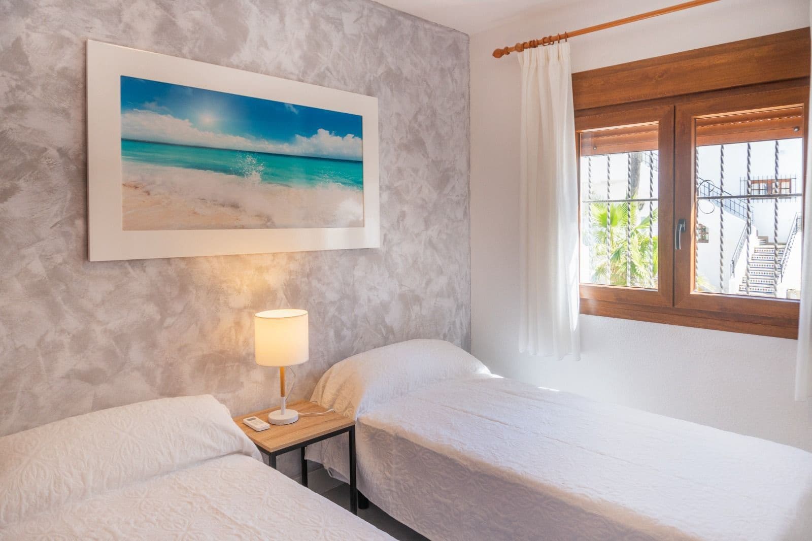 3 soveværelse Semi-Rækkehus til leje i Orihuela Costa med swimmingpool - € 1.800 (Ref: 9858000)