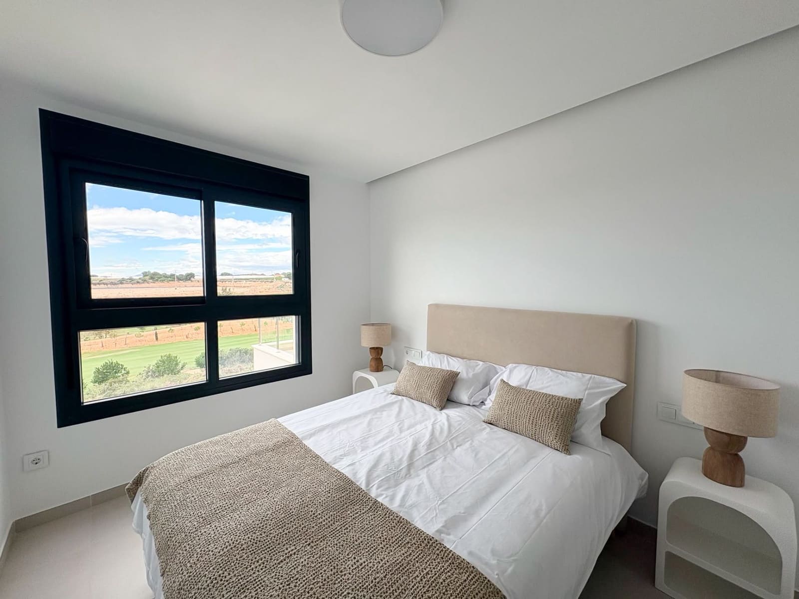 2 bedroom Flat for rent in Pilar de la Horadada with pool garage - € 2,500 (Ref: 9861516)