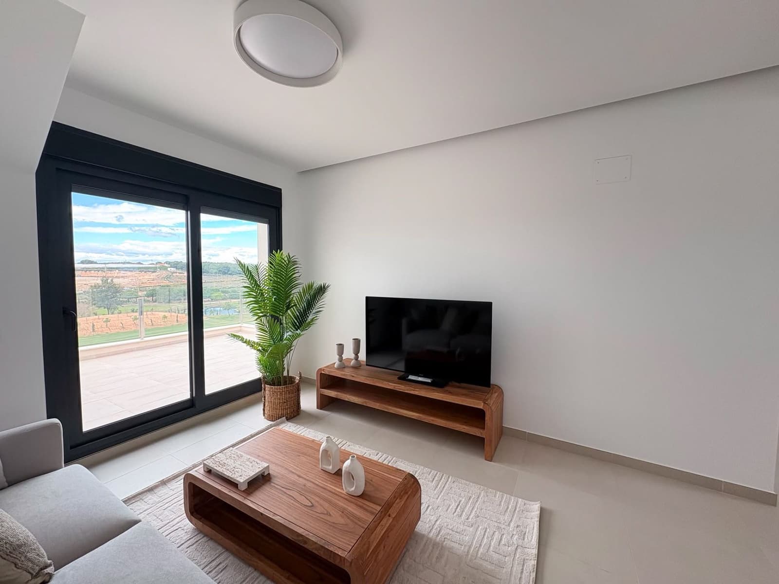 2 bedroom Flat for rent in Pilar de la Horadada with pool garage - € 2,500 (Ref: 9861516)