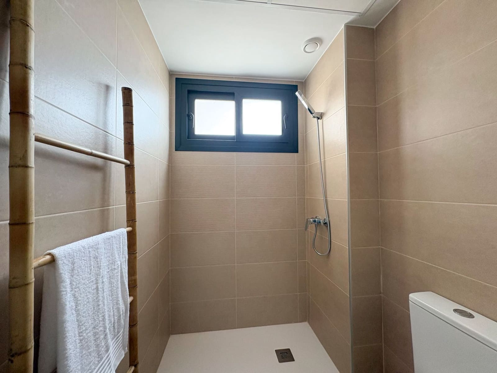 2 bedroom Flat for rent in Pilar de la Horadada with pool garage - € 2,500 (Ref: 9861516)