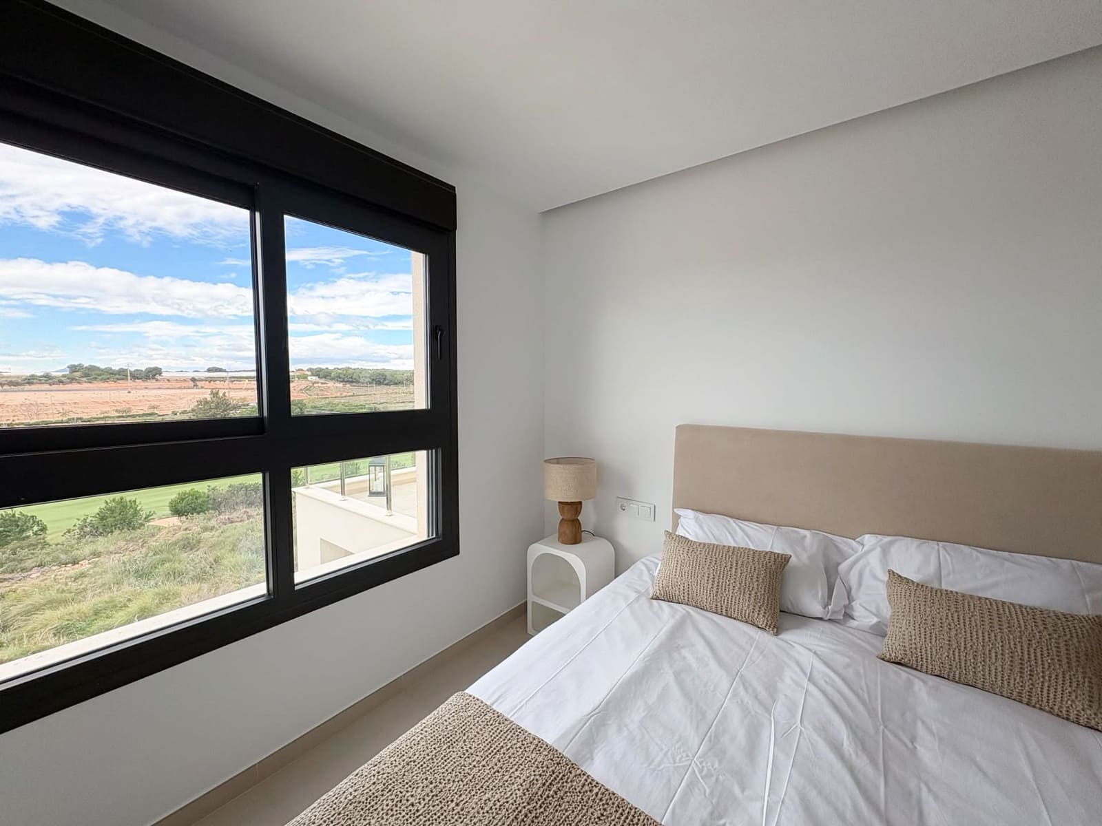2 bedroom Flat for rent in Pilar de la Horadada with pool garage - € 2,500 (Ref: 9861516)