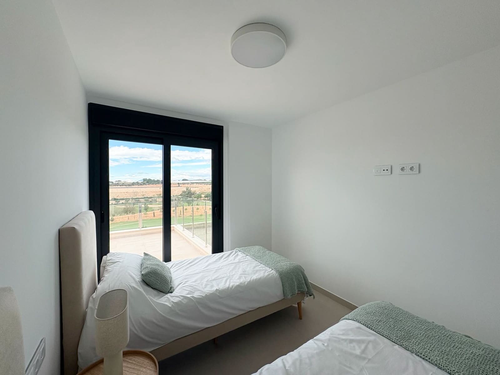 2 bedroom Flat for rent in Pilar de la Horadada with pool garage - € 2,500 (Ref: 9861516)